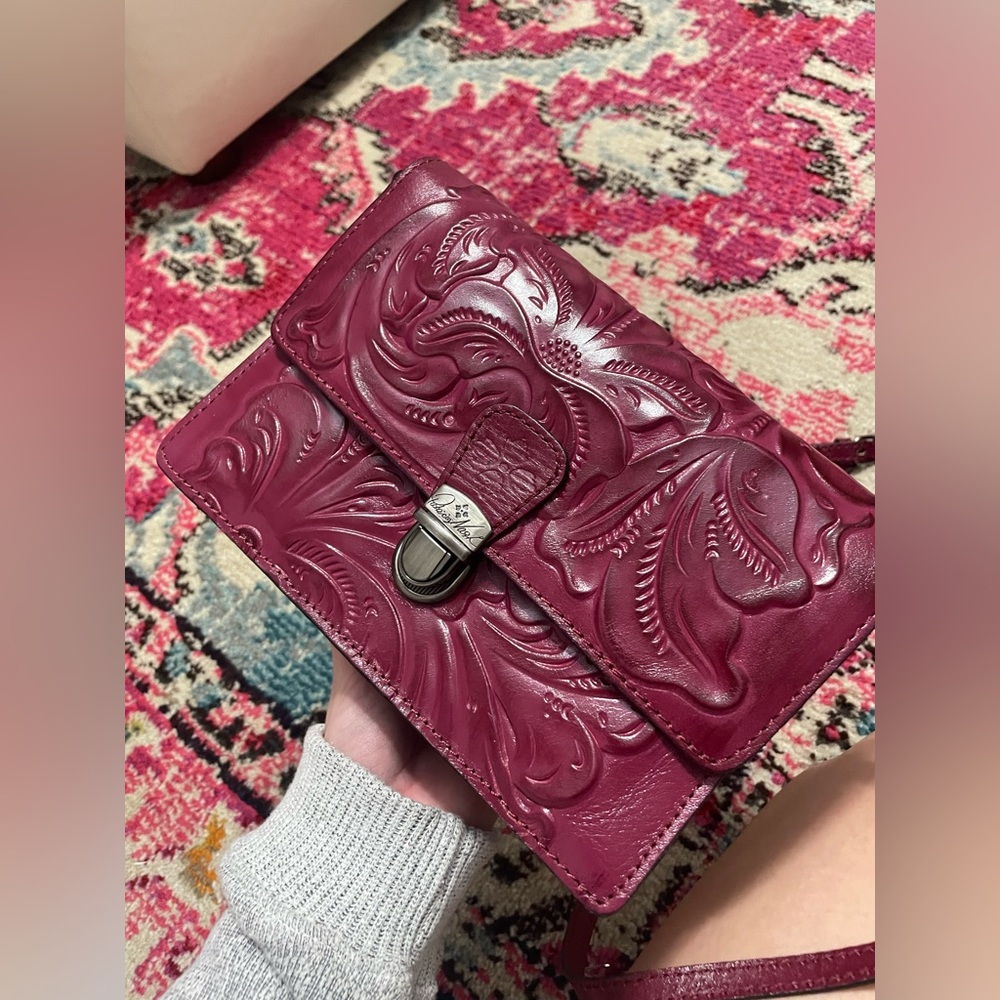 PATRICIA NASH WINE / BURGUNDY / MAROON COLORED CROSSBODY BAG